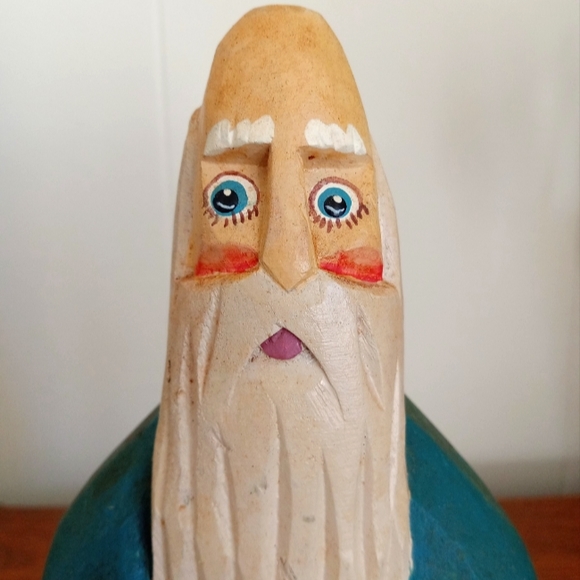 Folk Art Noah's Ark Carving - Picture 5 of 7